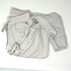 Cozy Earth bamboo jogger set - size XS